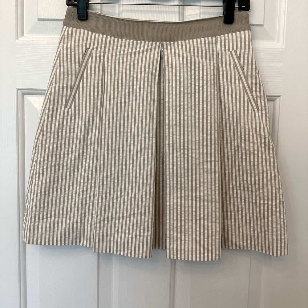 Banana Republic Pleated Brown and White Striped Mini Skirt- Size 0